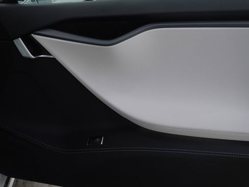 Used 2018 Tesla Model S 75D AWD/4WD image 9