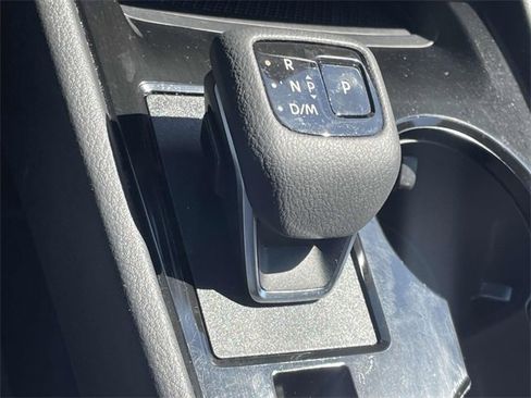 Used 2023 Nissan Rogue SV image 21