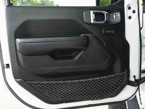 Used 2019 Jeep Wrangler Unlimited Rubicon AWD/4WD image 38