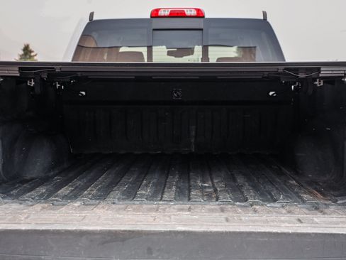 Used 2017 GMC Sierra 1500 SLT w/ Texas SLT Premium Package AWD/4WD image 7
