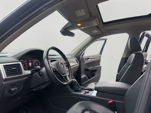 Used 2018 Volkswagen Atlas SEL Premium image 9