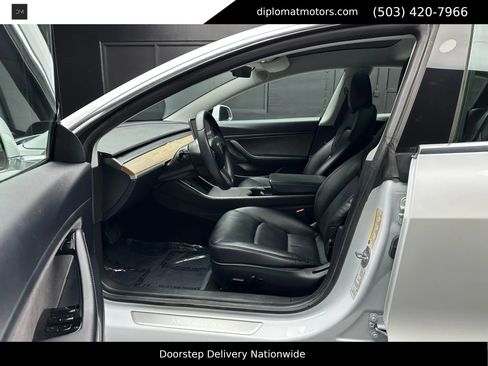 Used 2020 Tesla Model 3 Long Range image 17