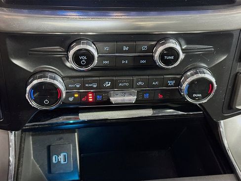 Used 2021 Ford F150 Lariat w/ Equipment Group 502A High image 16