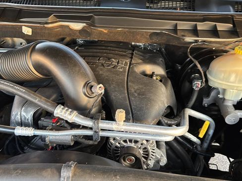 Used 2016 RAM 1500 Laramie w/ Convenience Group image 33