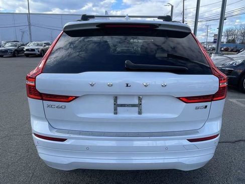Used 2023 Volvo XC60 B5 Core AWD/4WD image 6