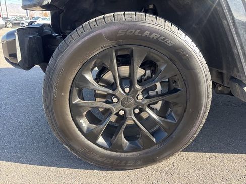 Used 2022 Jeep Gladiator Overland image 4