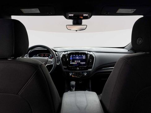 Certified 2023 Chevrolet Traverse LT w/ Rear Camera Mirror Package image 19