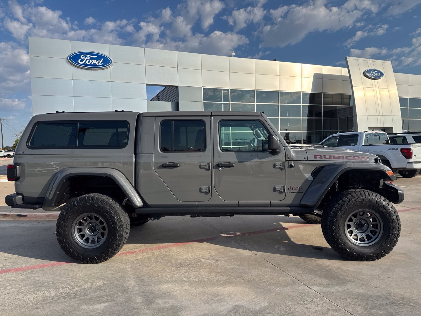 Used 2021 Jeep Gladiator Rubicon AWD/4WD image 3