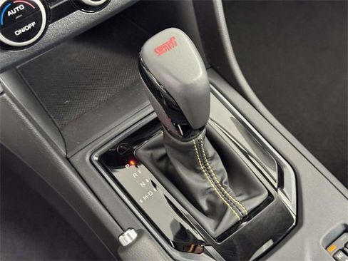 Used 2022 Subaru Crosstrek 2.5i Sport w/ Moonroof Package image 30