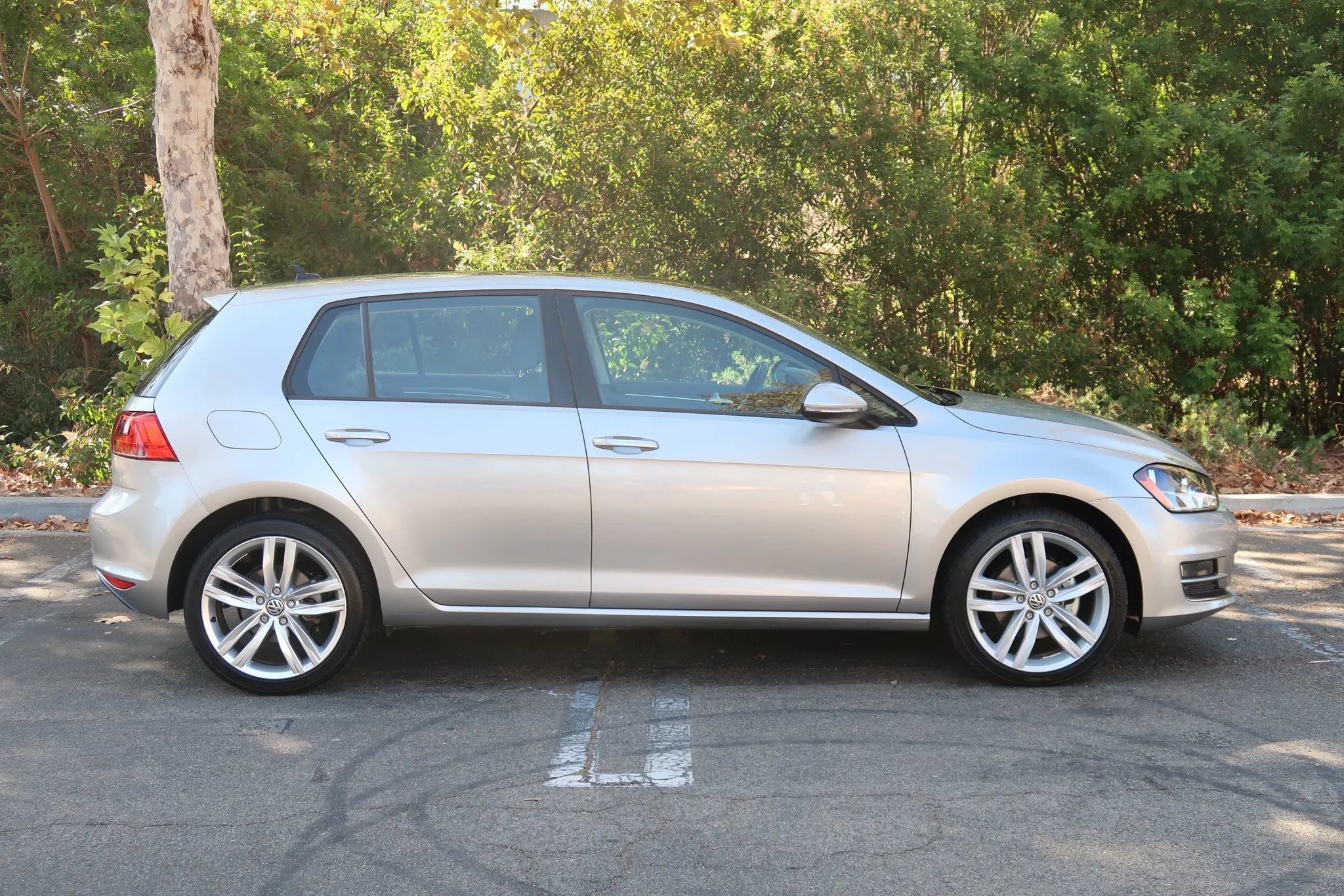 Used 2015 Volkswagen Golf SEL FWD image 9
