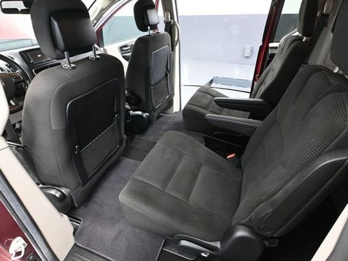 Used 2020 Dodge Grand Caravan SE w/ UConnect Hands-Free Group FWD image 31