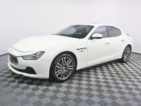 Used 2017 Maserati Ghibli RWD image 2