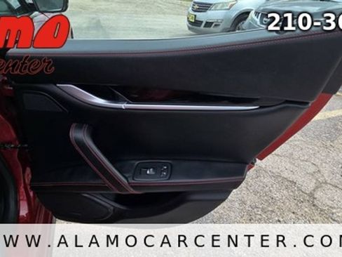 Used 2017 Maserati Ghibli S Q4 AWD/4WD image 23