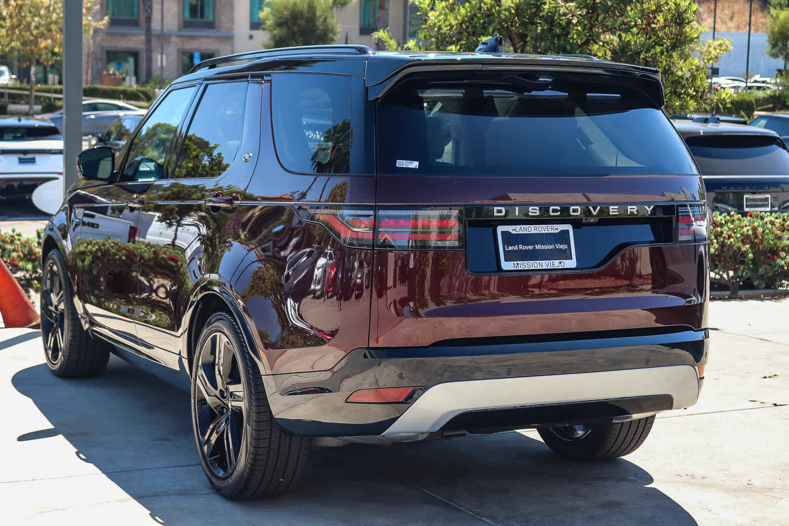 New 2026 Land Rover Discovery Limited Edition AWD/4WD image 4