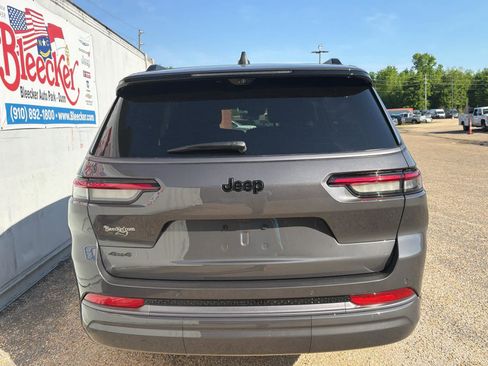 New 2026 Jeep Grand Cherokee L Limited AWD/4WD image 4