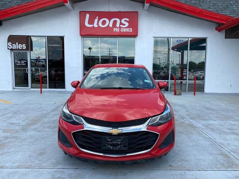 Used 2019 Chevrolet Cruze LT w/ LT Fleet Convenience Package image 1