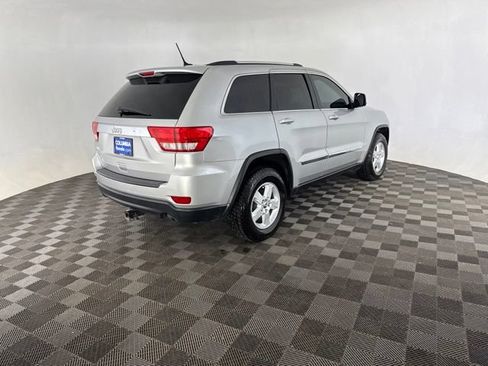 Used 2012 Jeep Grand Cherokee Laredo w/ Laredo E Group AWD/4WD image 6
