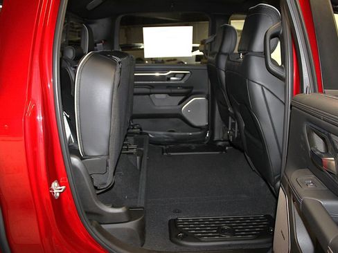 New 2026 RAM 1500 Laramie AWD/4WD image 39