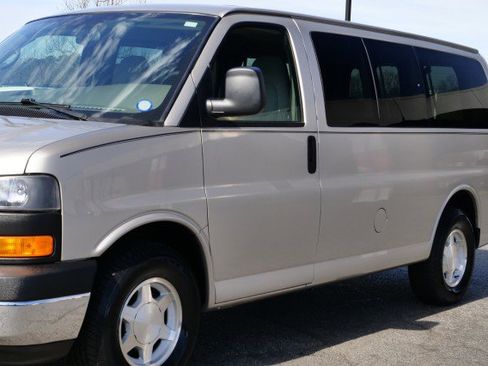 Used 2007 GMC Savana 1500 AWD Passenger w/ LT Preferred Equipment Group image 32