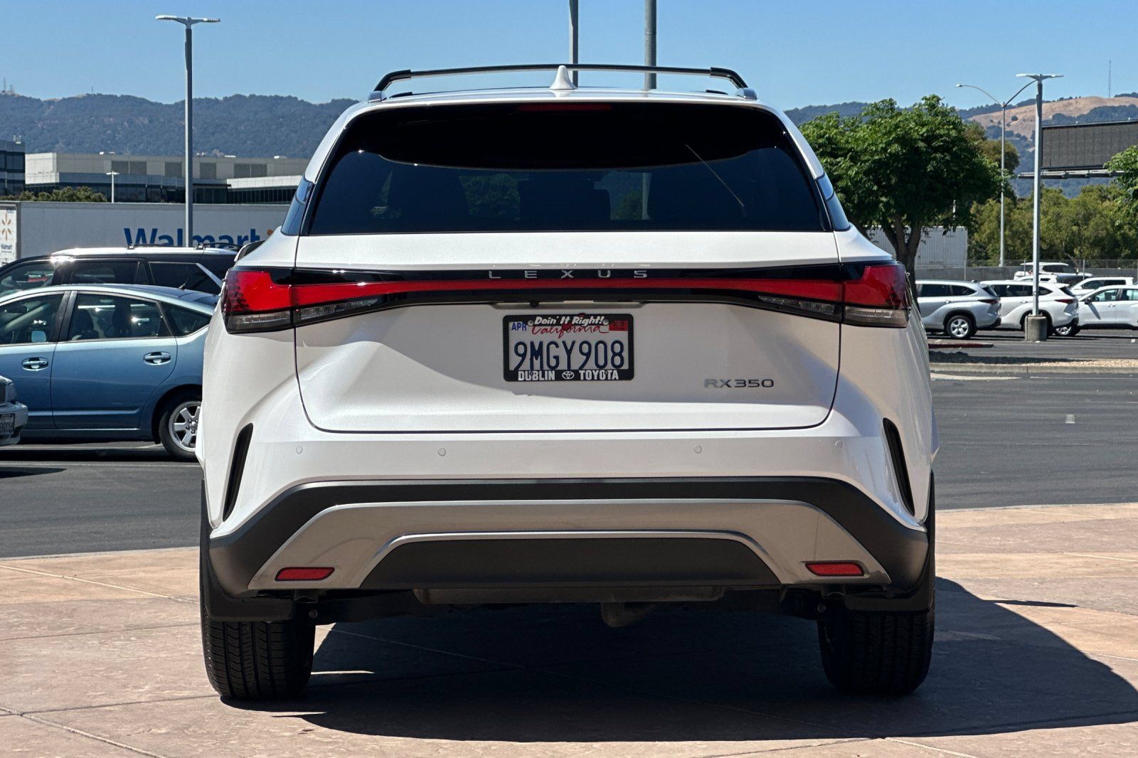 Used 2024 Lexus RX 350 Premium w/ Cold Area Package FWD image 5
