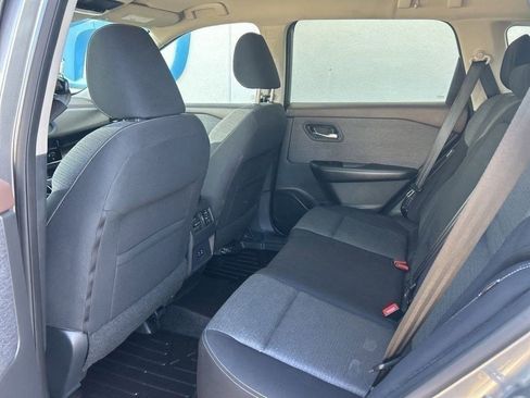 Used 2021 Nissan Rogue SV FWD image 9
