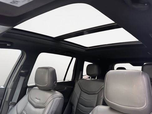 Used 2021 Cadillac XT6 Sport w/ Platinum Package image 19