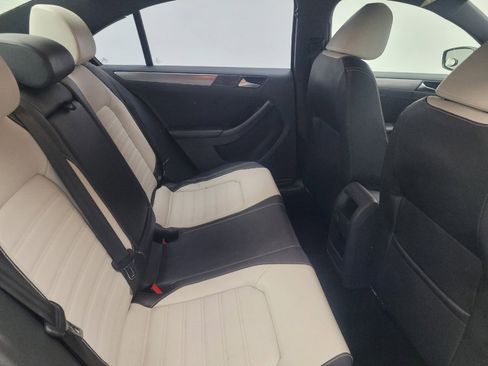 Used 2016 Volkswagen Jetta Sport FWD image 19