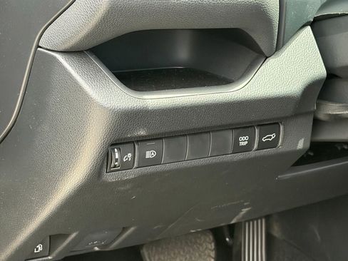 Used 2025 Toyota RAV4 XSE AWD/4WD image 7