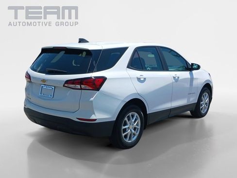 Used 2023 Chevrolet Equinox LS FWD image 7