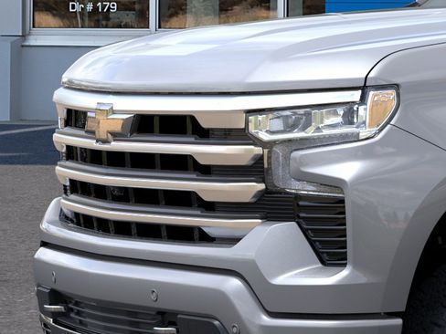 New 2026 Chevrolet Silverado 1500 High Country AWD/4WD image 13