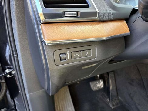 Used 2021 Volvo XC90 T8 Inscription Expression w/ Climate Package image 14