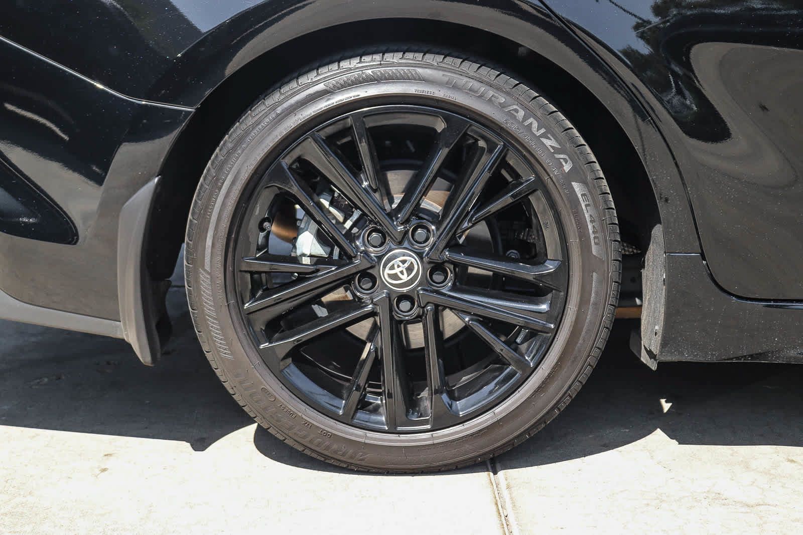 Used 2025 Toyota Camry SE FWD image 7