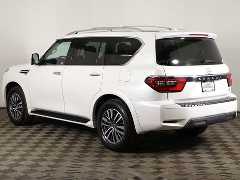 Used 2024 Nissan Armada SL w/ Captain's Chairs Package image 11