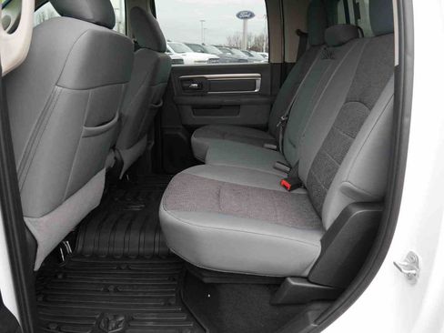 Used 2018 RAM 1500 SLT image 15