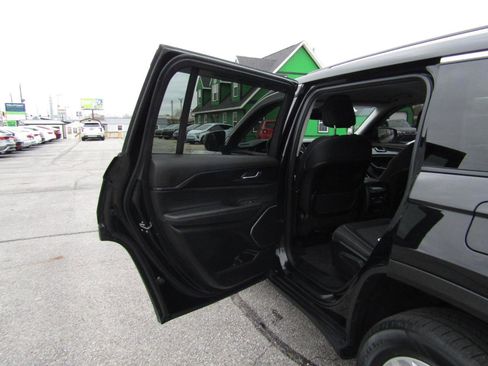 Used 2022 Jeep Grand Cherokee L Laredo w/ Luxury Tech Group I AWD/4WD image 19