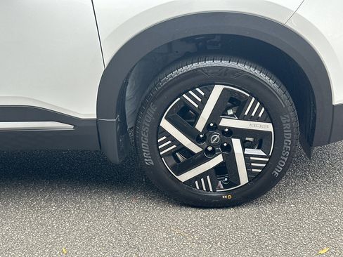 New 2026 Nissan Kicks SV image 12