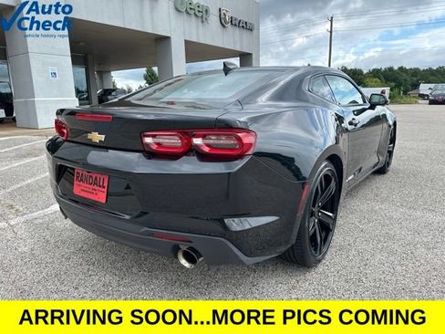 Used 2023 Chevrolet Camaro LT RWD image 7