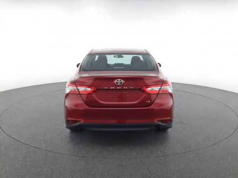 Used 2018 Toyota Camry LE FWD image 7