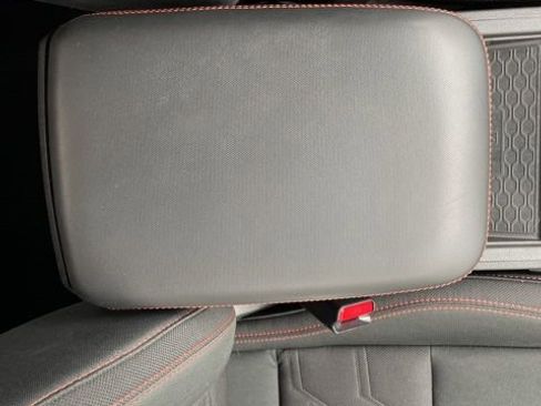 Used 2022 Nissan Frontier PRO-4X image 11