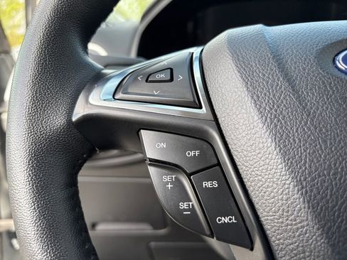 Used 2024 Ford Edge Titanium image 18