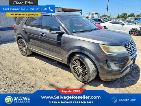 Used 2017 Ford Explorer XLT w/ Equipment Group 202A FWD image 5