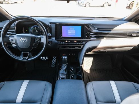 Certified 2025 Toyota Camry SE AWD/4WD image 13