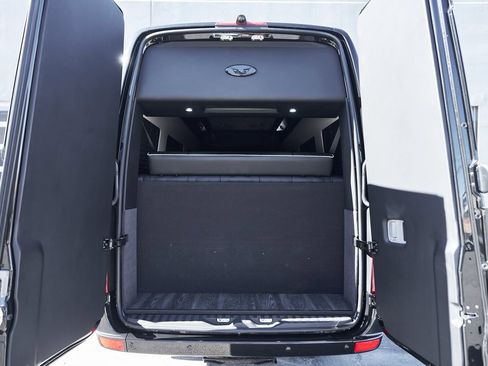 Used 2017 Mercedes-Benz Sprinter 3500 image 76