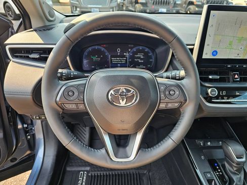 Used 2026 Toyota Corolla Cross XLE w/ Convenience Package AWD/4WD image 12