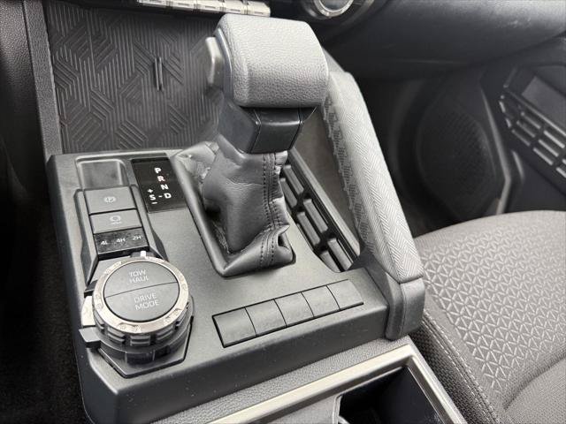 Certified 2025 Toyota 4Runner SR5 AWD/4WD image 22