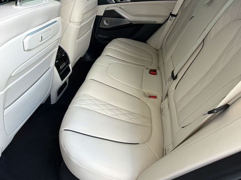 Used 2024 BMW X5 M60i AWD/4WD image 23
