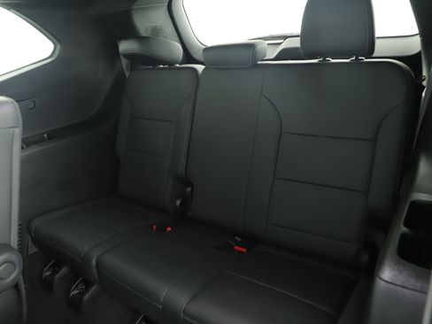 Used 2025 Buick Enclave Sport Touring w/ Super Cruise Package image 11