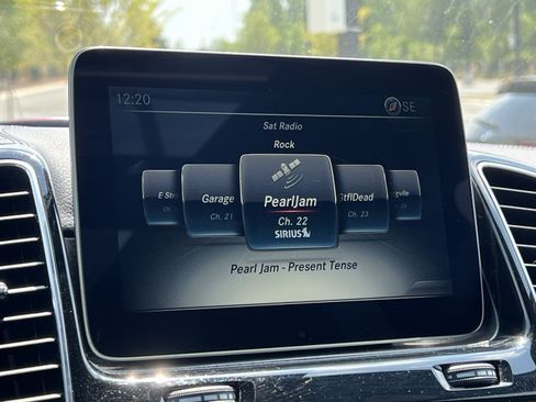 Used 2017 Mercedes-Benz GLS 550 4MATIC image 23