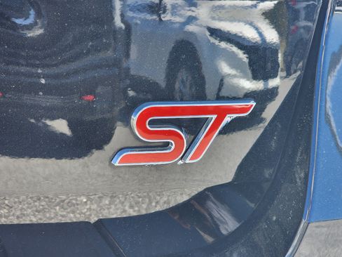 Used 2022 Ford Explorer ST w/ Equipment Group 401A image 23