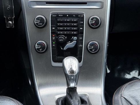 Used 2013 Volvo XC60 3.2 image 17